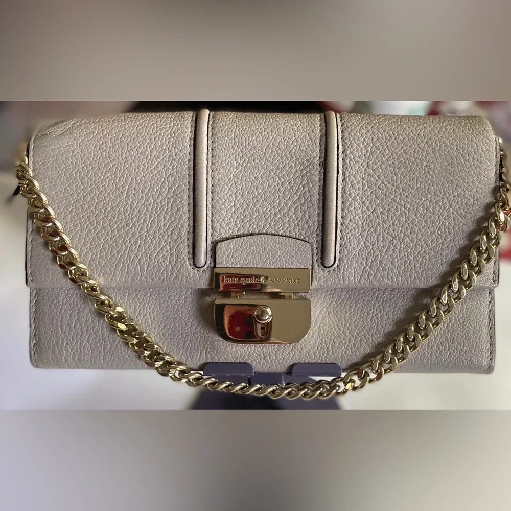 Kate Spade Gray Shoulder Bag with Gold Chain - Picture 6 of 11